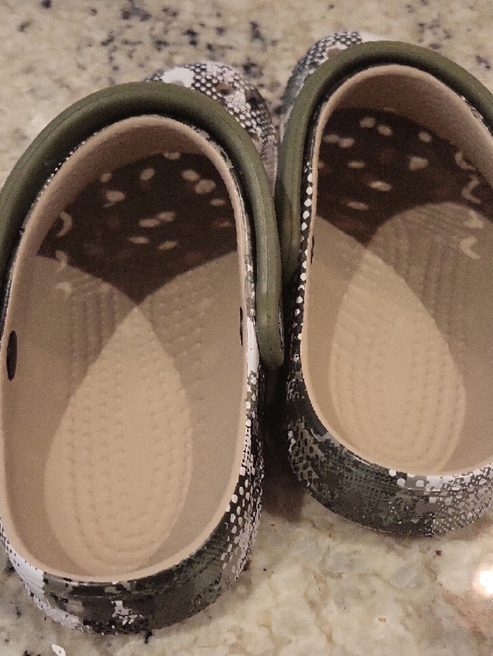 CROCS Camo-Style Classic Clog in Olive Green and White - Picture 2 of 4